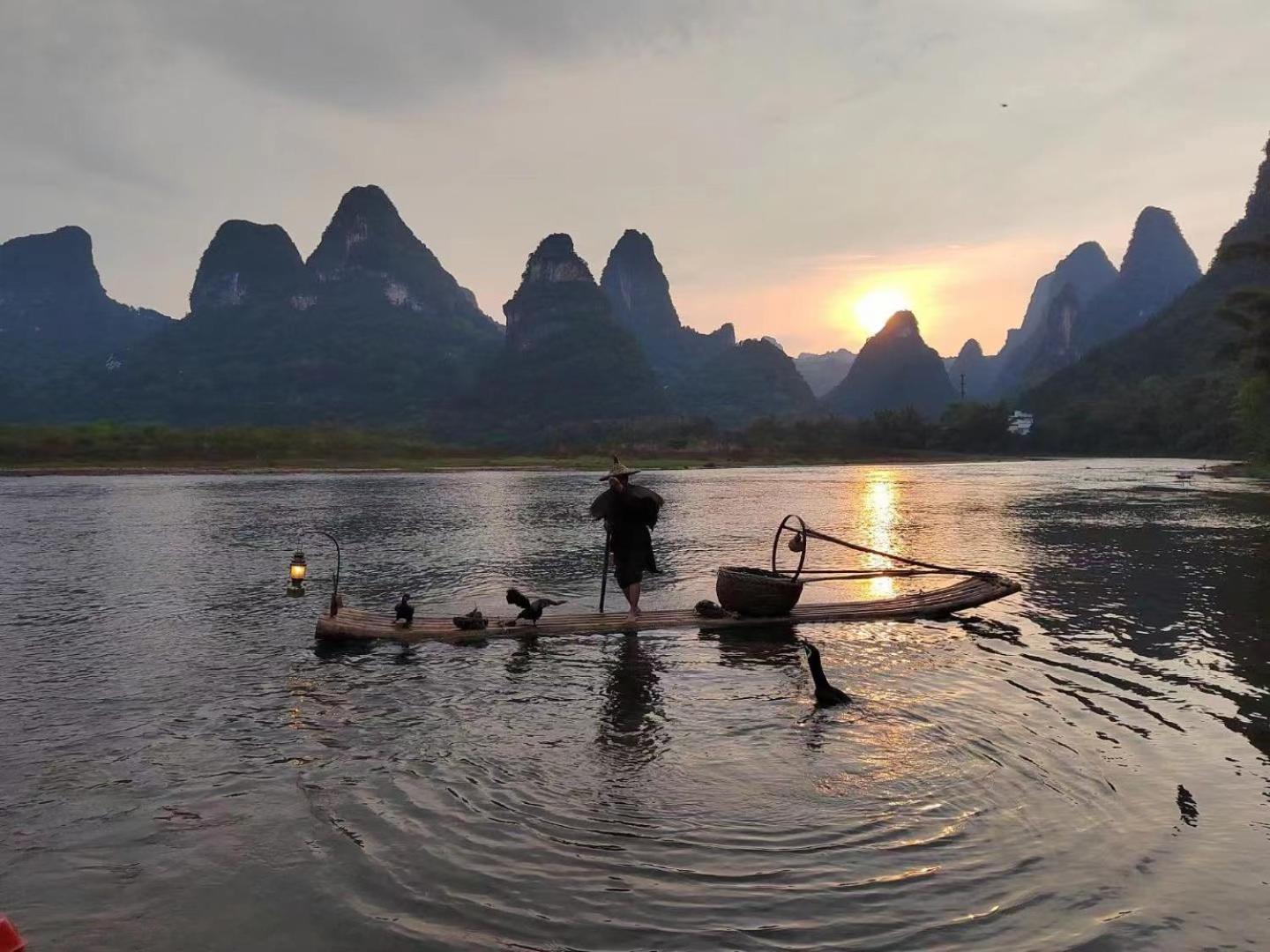 Serene Vale Inn Guilin-Free One Way Pick Up Service To High-Speed Railway Station For 2 Nights Dış mekan fotoğraf