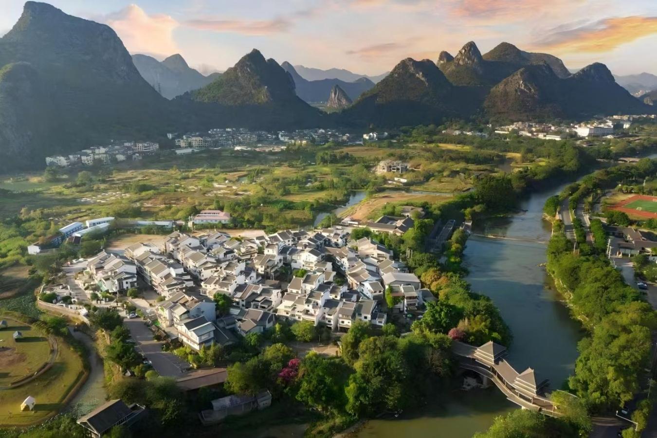 Serene Vale Inn Guilin-Free One Way Pick Up Service To High-Speed Railway Station For 2 Nights Dış mekan fotoğraf