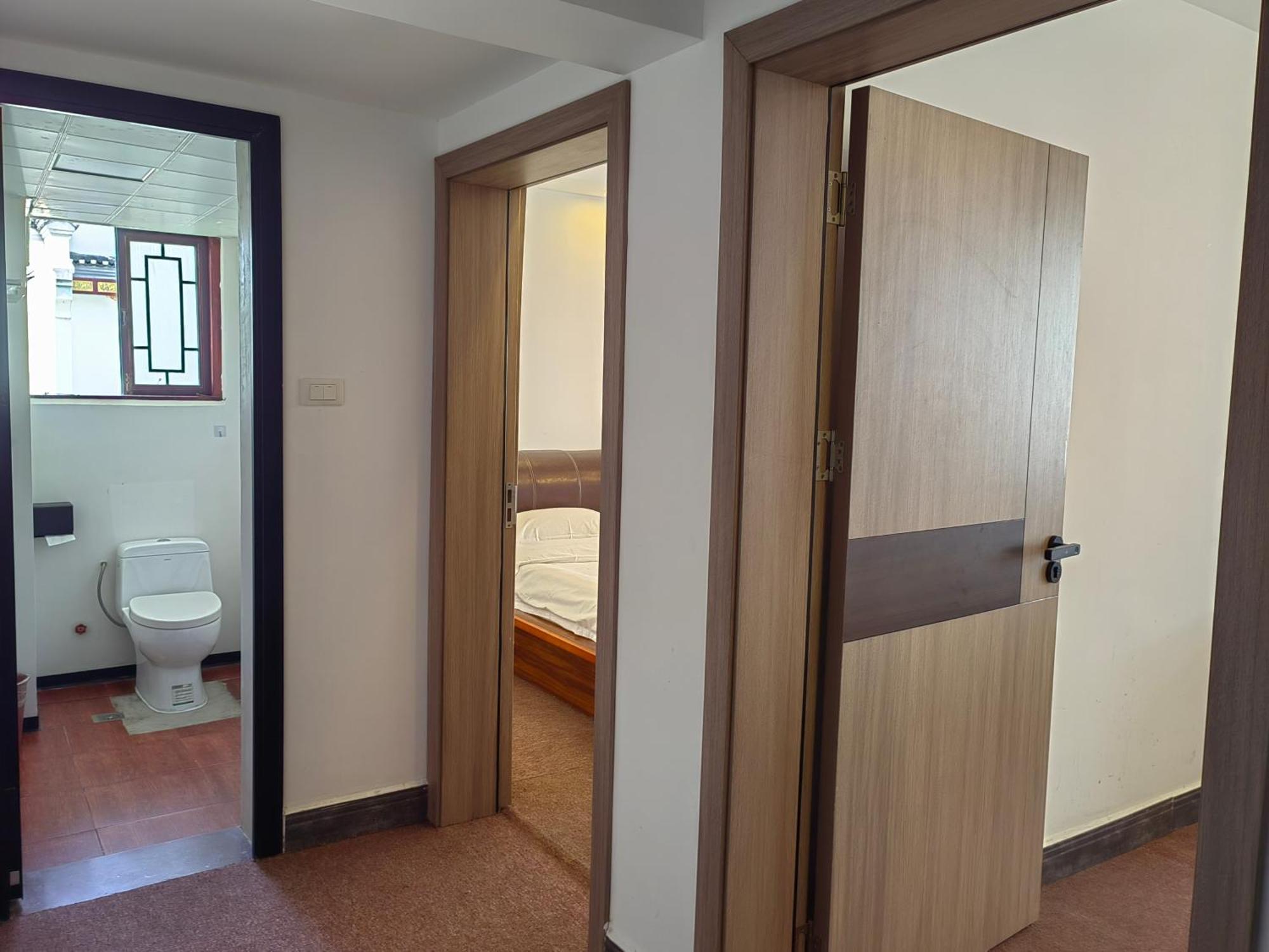 Serene Vale Inn Guilin-Free One Way Pick Up Service To High-Speed Railway Station For 2 Nights Oda fotoğraf