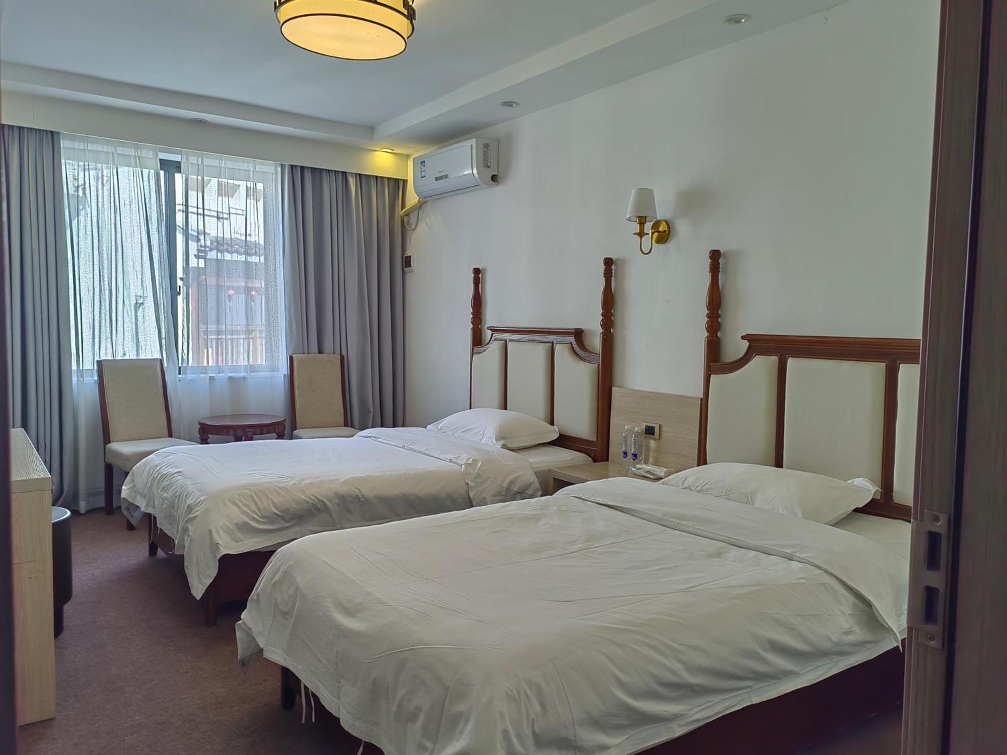 Serene Vale Inn Guilin-Free One Way Pick Up Service To High-Speed Railway Station For 2 Nights Oda fotoğraf