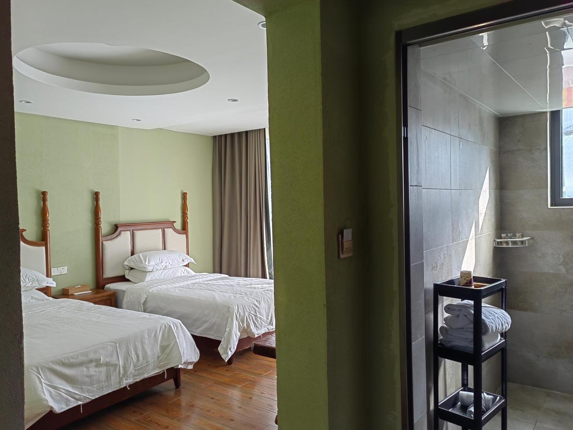 Serene Vale Inn Guilin-Free One Way Pick Up Service To High-Speed Railway Station For 2 Nights Dış mekan fotoğraf