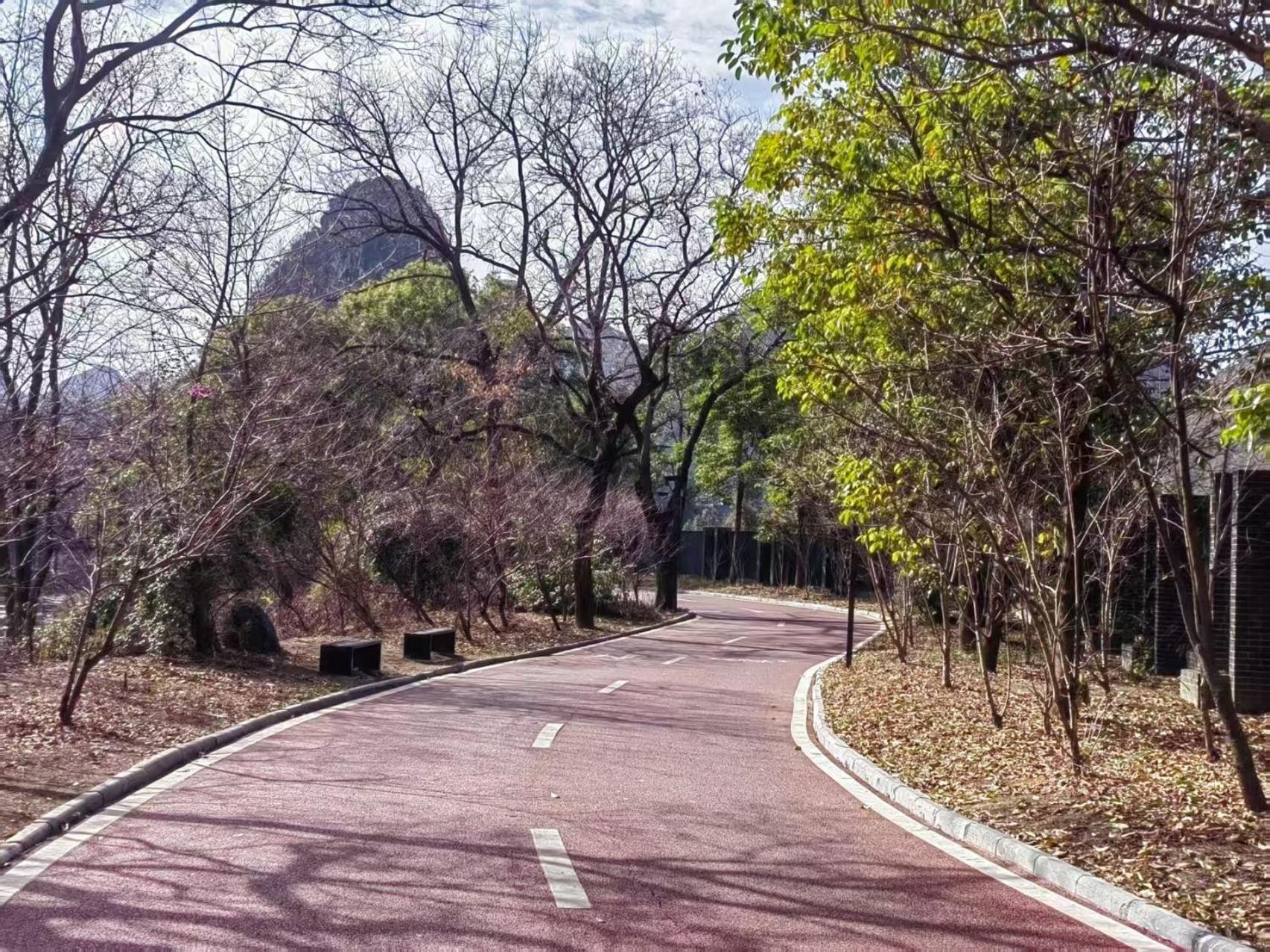 Serene Vale Inn Guilin-Free One Way Pick Up Service To High-Speed Railway Station For 2 Nights Dış mekan fotoğraf